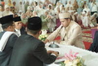 Kumpulan doa walimatul ursy untuk pengantin baru lengkap dengan bacaan Arab, latin, dan artinya yang dapat diamalkan dalam acara pernikahan.