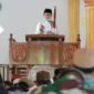 Jamaah mendengarkan khutbah Jumat tentang kesehatan mental dan bijak menggunakan media sosial di era digital.( Poto : Magelang   Ekspres ).