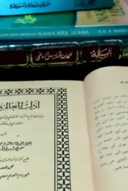 Adab Santri terhadap Guru dalam Tradisi Pesantren