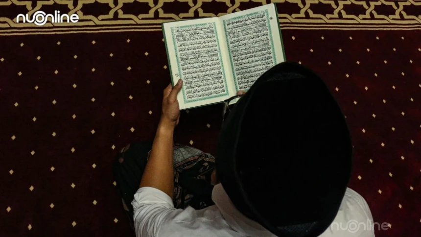 Ilustrasi politisasi Al-Qur’an dalam politik, sejarahnya, pandangan ulama, dan dampaknya terhadap praktik kekuasaan umat Islam.( Poto : nu online ).