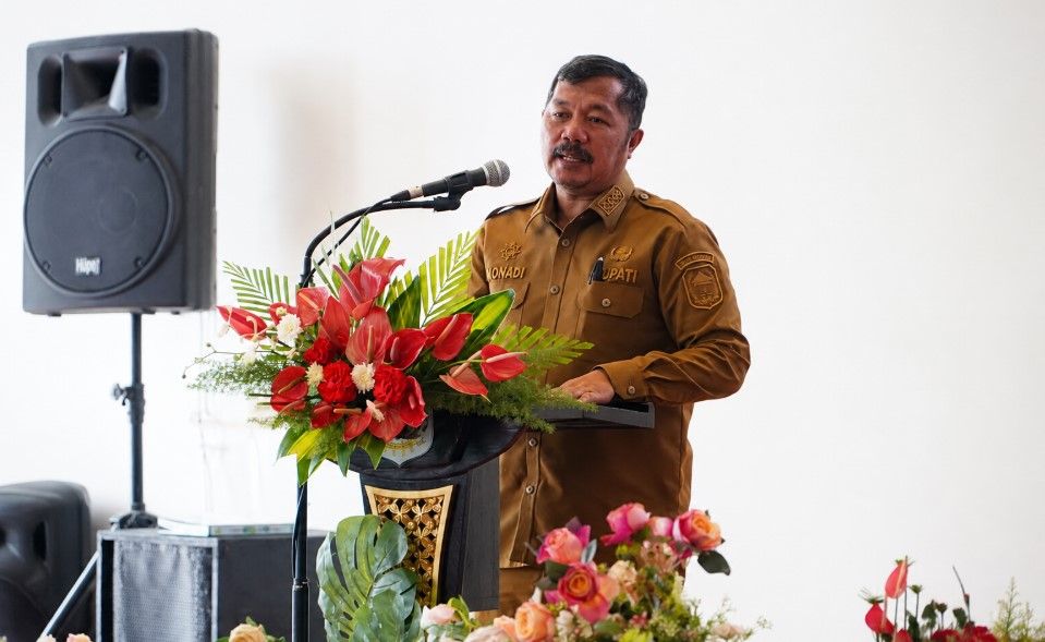 Bupati Kerinci Monadi mendorong Gerakan Jambi Bersholawat.( poto : jambiprima.com )