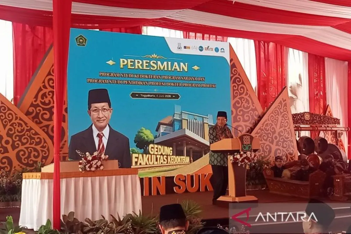 Menteri Agama Nasaruddin Umar saat sambutan peresmian gedung Fakultas Kedokteran UIN Sunan Kalijaga Yogyakarta. Kamis (4/2/2026).( poto : ANTARA)
