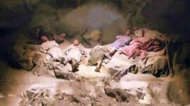 Ilustrasi kisah Ashabul Kakhfi yang tertidur didalam gua( poto : kompasiana.com)