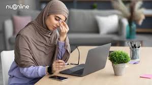 Penjelasan hukum istri menolak ajakan suami karena lelah dan mengantuk( ilustrasi poto : nu online )