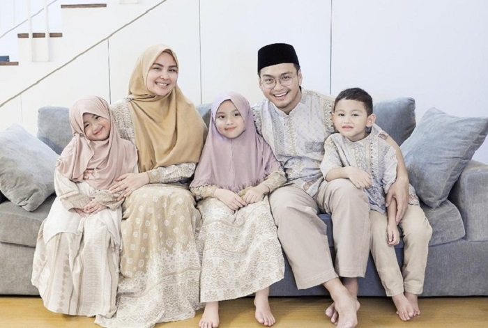 Islam menegaskan keseimbangan hak keluarga.( poto ; chanelmuslim.com )