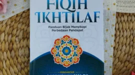 Fikih ikhtilaf menjelaskan perbedaan pendapat dalam Islam berdasarkan Al-Qur’an, Sunnah, dan manhaj salaf untuk menjaga persatuan umat.( poto : blibli )