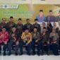 Peserta dan narasumber berfoto bersama usai diskusi 