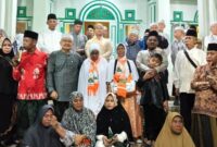 Foto bersama Datuk Rio Dusun Empelu H.M. Thohir Rajo Penghulu Indorjayo.(poto: jambiprima.com).