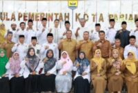 Wali Kota Yota Balad Bersama tim yang akan lakukan monitoring dan verifikasi sejumlah sekolah menyangkut Progul Satu Rumah Satu Hafiz di kota itu, Selasa (21/7/2026). (poto: arunala.com).