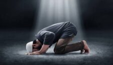 Pahami makna sujud dalam shalat sebagai posisi terdekat hamba dengan Allah.(poto: istimewa).