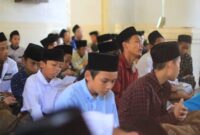 KH Hasyim Asy'ari memberi nasihat agar santri menahan diri saat menyikapi perbedaan pendapat ulama.(ilustrasi poto: istimewa).
