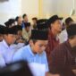 KH Hasyim Asy'ari memberi nasihat agar santri menahan diri saat menyikapi perbedaan pendapat ulama.(ilustrasi poto: istimewa).