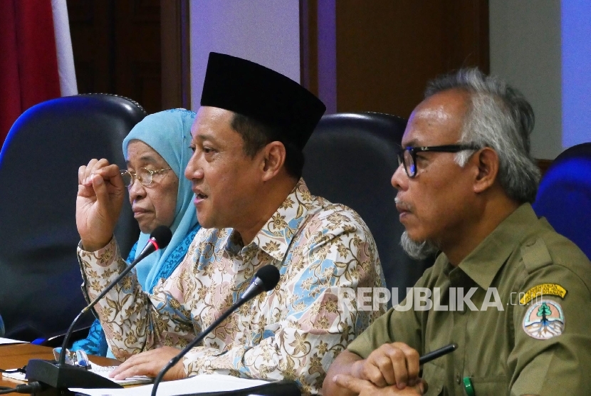 Akademisi ekonomi dan keuangan syariah Dr Hayu Prabowo.(poto: republika).