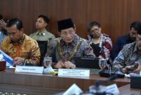 Menteri Agama Nasaruddin Umar saat hadir dalam giat Rakortas terkait Tata Kelola MBG di Kemenko Bidang Pangan.(poto: kemenang.go.id).