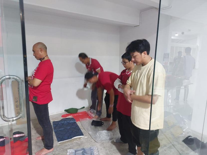 Imam Al-Ghazali dalam Bidayatul Hidayah merinci enam adab penting bagi imam.(poto: republika).