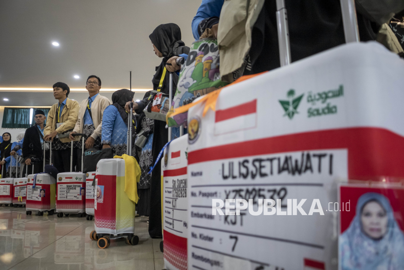 BPKH secara resmi menyalurkan dana Nilai Manfaat BPKH 2026 Tahap I yang melampaui angka Rp 2,06 triliun.(poto: republika).