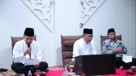 Ketua Umum PBNU KH Yahya Cholil Staquf memimpin langsung jalannya acara istighotsah.(poto: nuonline).
