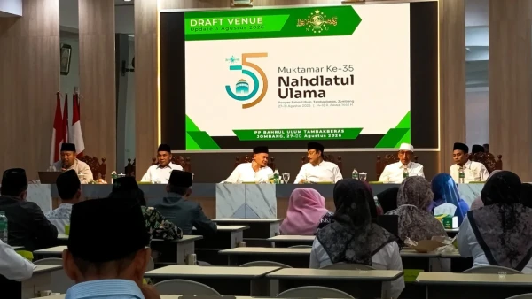 Rapat koordinasi panitia Muktamar ke-35 NU di Tower G MAN 3 Pondok Pesantren Bahrul Ulum Tambakberas, Senin (3/8/2026).(poto: nuonline)