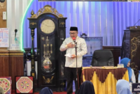 Wali Kota Sungai Penuh Alfin, S.H. menghadiri acara peringatan Maulid Nabi Sungai Penuh 1448 Hijriah di Masjid Raya, Kecamatan Sungai Penuh, Sabtu (29/8).(poto: istimewa).