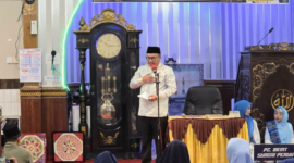 Wali Kota Sungai Penuh Alfin, S.H. menghadiri acara peringatan Maulid Nabi Sungai Penuh 1448 Hijriah di Masjid Raya, Kecamatan Sungai Penuh, Sabtu (29/8).(poto: istimewa).