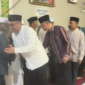 Wali Kota Sungai Penuh Alfin SH menghadiri acara Maulid Nabi Kota Sungai Penuh 1448 Hijriah di Masjid Baitul Naim, Desa Kumun Mudik, Sabtu (29/8).(poto: istimewa).