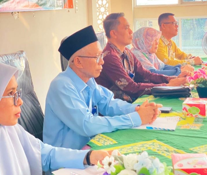 Rektor UI Tebo Dr Nurhuda saat membuka PBAK 2026 di Aula Rektorat UI Tebo.(poto: jambiprima.com).