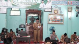Wakil Bupati Tebo Nazar Efendi saat menghadiri peringatan Maulid Nabi Muhammad SAW di Masjid YAPM KH Zaharudin Usman, KM 12 Kompleks Perkantoran Bupati Tebo, Senin (24/8/2026).(poto: jambiprima.com).