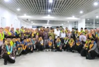 Wakil Gubernur Sumatera Barat (Sumbar) Vasko Ruseimy dan kafilah Korpri Sumbar di Bandara Internasional Minangkabau (BIM).(poto: padangkita.com).