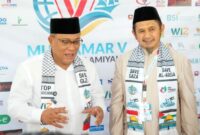 Menteri Lingkungan Hidup/Kepala Badan Pengendalian Lingkungan Hidup (KLH/BPLH), Moh Jumhur Hidayat, merangkul Wahdah Islamiyah untuk memperkuat gerakan Tobat Ekologis masyarakat.(poto: suaraislam.id).