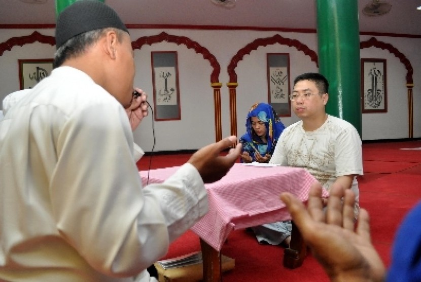 Majelis Ulama Indonesia (MUI) Kabupaten Karawang merencanakan pembentukan MUI Karawang Mualaf Cente