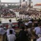 Ribuan jemaah memadati kompleks ibadah saat menghadiri Haflah Maulidurrasul di Semarang, Jawa Tengah.(poto: detikhikmah).