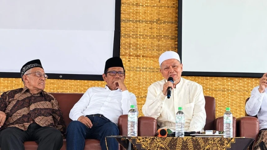 Wakil Rais Syuriyah Pengurus Besar Nahdlatul Ulama (PBNU) KH Afifuddin Muhajir(kanan).(poto: nuonline).