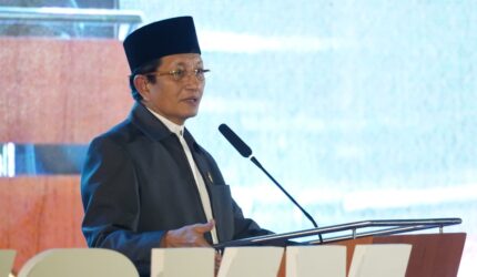 Menteri Agama Nasaruddin Umar meluncurkan e-SMART KOMITE untuk perkuat tata kelola dan transformasi digital madrasah Indonesia.