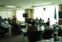Pertemuan antara pimpinan kampus, para Guru Besar, dan pejabat Kemenag di Surabaya pada Jumat (25/9/2026).(poto: kemenag.go.id).