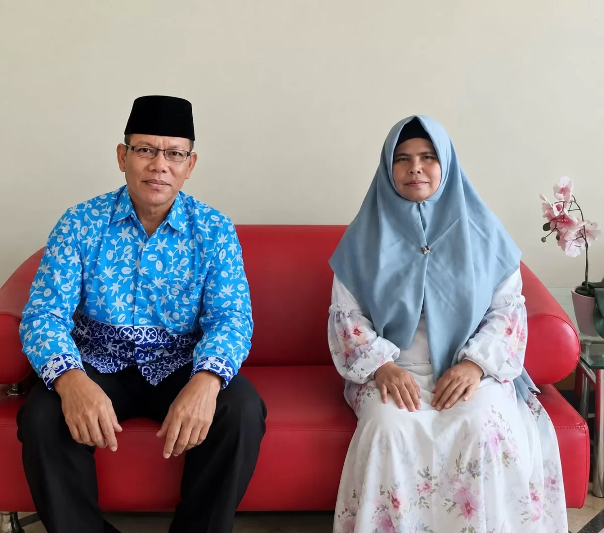 M. Basri (45) dari Tanjung Jabung Barat dan Jusmiarni (36) dari Kerinci peserta MTQ Nasional XXXI Tahun 2026 yang berlangsung di Jawa Tengah.(Poto: kanwil kemenag jambi).