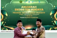 Mewakili Kepala Kanwil Kemenag Jambi, Abd Rahman menerima penghargaan bergengsi tersebut di Aula GKB Lantai 10 Universitas Sultan Agung Semarang pada Kamis (17/9/2026).(poto: kemenagjambi).