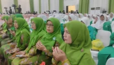 Pengurus Muslimat NU Jakarta Timur pada pelantikan PBNU 2026-2031 di Pesantren Al-Hamid, Jakarta, Sabtu (24/10/2026).(poto: nu online).