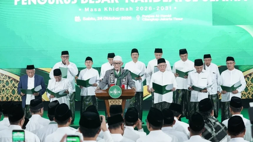 Rais Aam PBNU KH Miftachul Akhyar mengukuhkan jajaran pengurus baru masa khidmah 2026–2031, di Pondok Pesantren Al-Hamid, Cilangkap, Jakarta Timur, pada Sabtu (24/10/2026).(poto: nuonline).